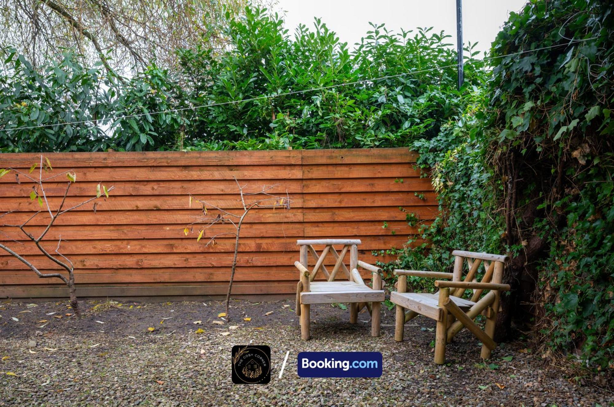 Cosy Corner: 3-Bedroom House with Garden and Free Parking Manchester Exterior photo